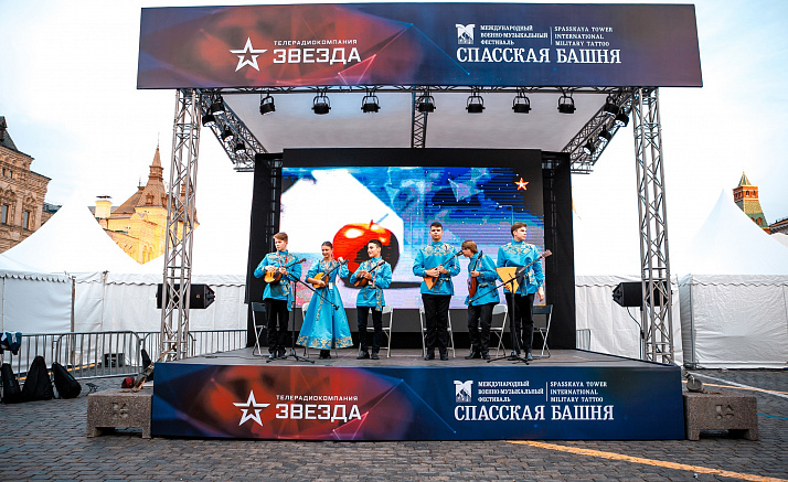 СПАССКАЯ БАШНЯ