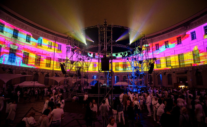 WHITE ACADEMY OF ARTS