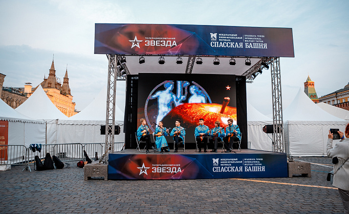 СПАССКАЯ БАШНЯ