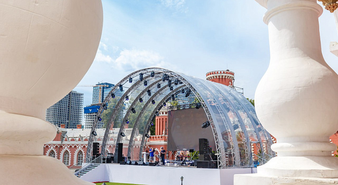 ПЕТРОВСКИЙ ПУТЕВОЙ ДВОРЕЦ