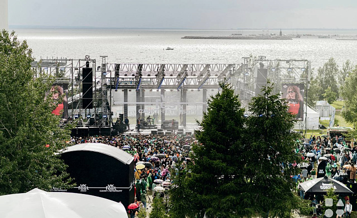 БЕЛАЯ СЦЕНА