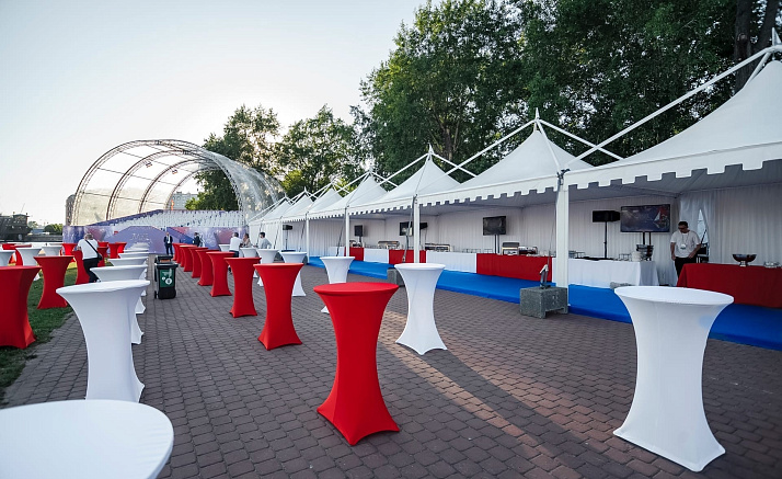 АЛЫЕ ПАРУСА