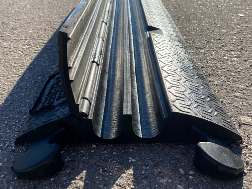RUBBER BARRIER