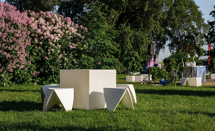 АЛЫЕ ПАРУСА