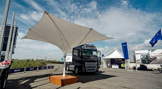 VOLVO TRUCKS VOLVO TRUCKS